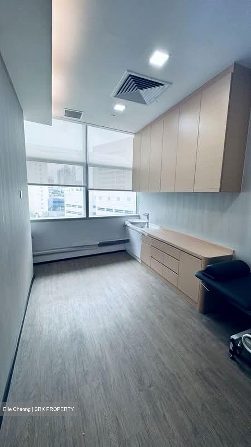 Mount Elizabeth Novena Hospital (D12), Retail #583287591